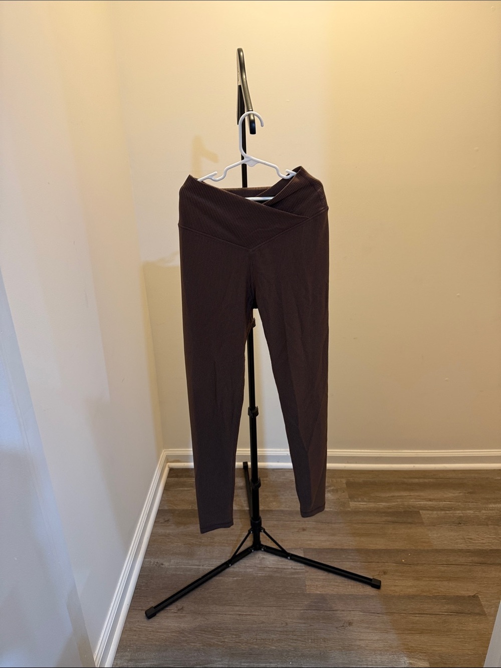 aerie Brown Ribbed V-Waist Leggings
